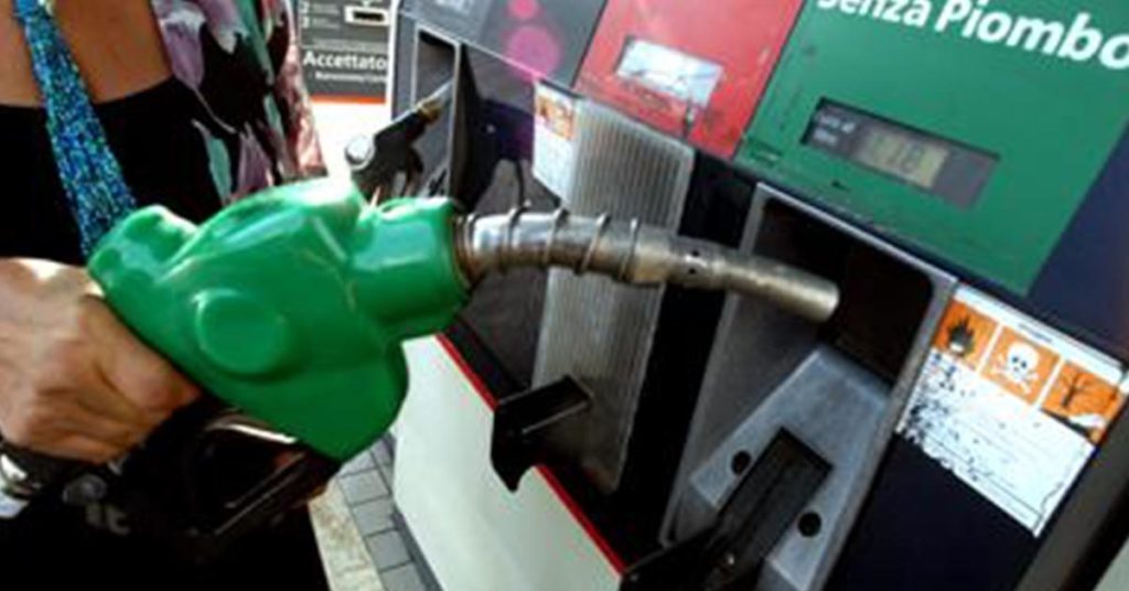 Il fisco continua ad aumentare i prezzi di benzina e gasolio