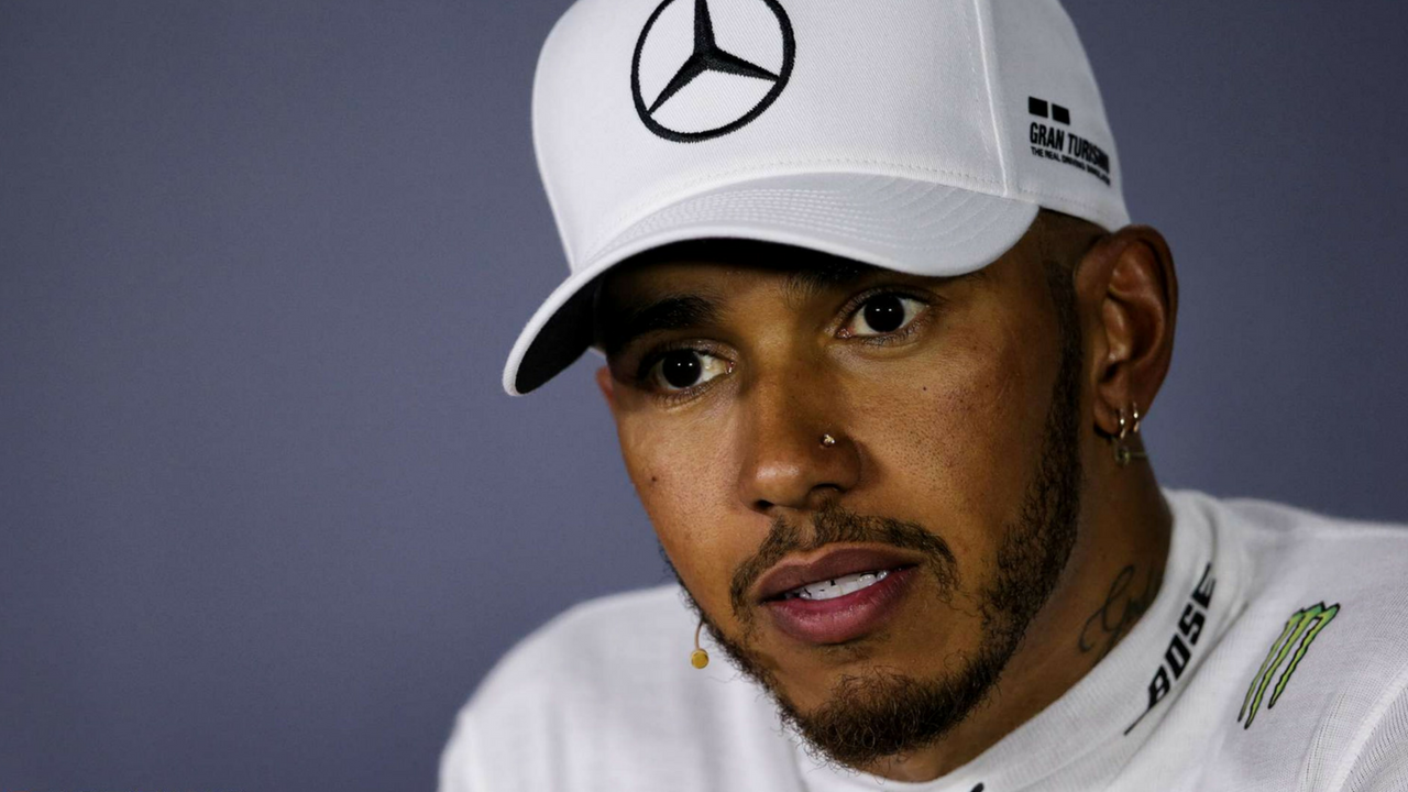 Mercedes, Hamilton non ci sta: "La F1 sta prendendo una strada sbagliata"