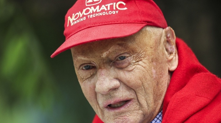 Niki Lauda sta meglio: dimesso dall'ospedale