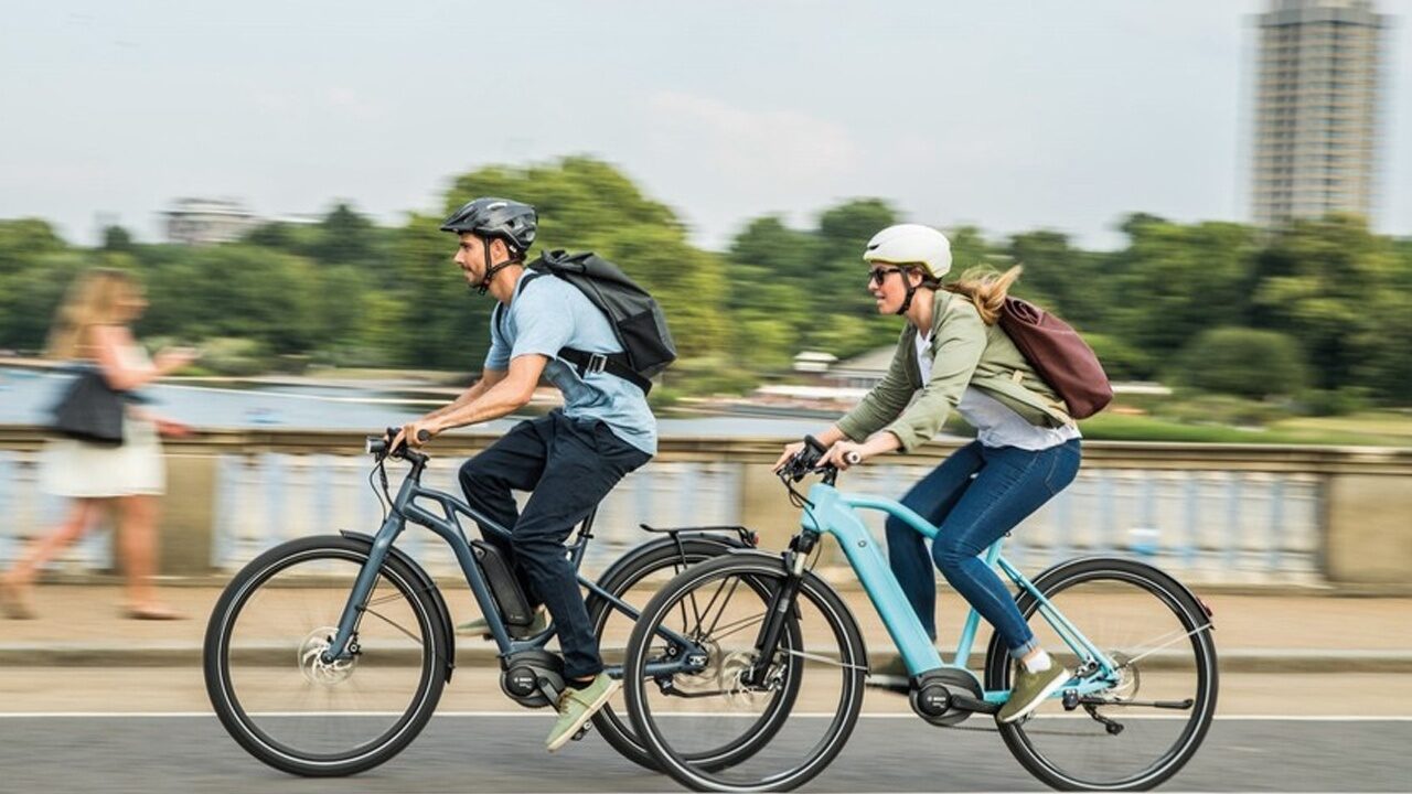 Bici elettriche: presto casco, targa e assicurazione obbligatori?