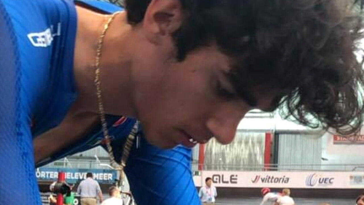 Paura agli Europei juniores: ciclista 17enne trafitto da scheggia al polmone