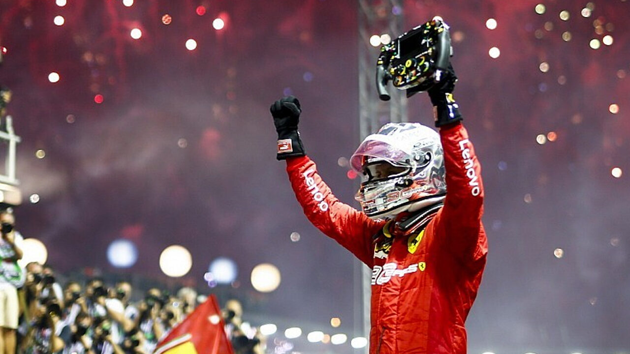 Vettel, che trionfo a Singapore!