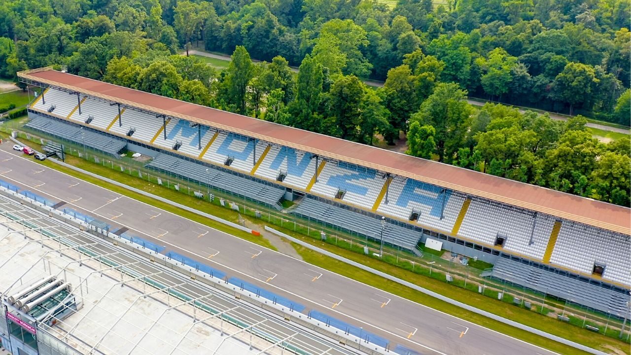 A Monza ora si va anche al cinema: l’autodromo si trasforma in drive-in