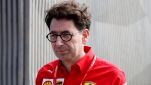 Mattia Binotto non ha dubbi: “Sainz e Leclerc partono alla pari”