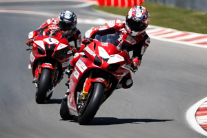 Arrivano prima e seconda le due Ducati nel secondo appuntamento di Superbike a Catalunya - AI Generated